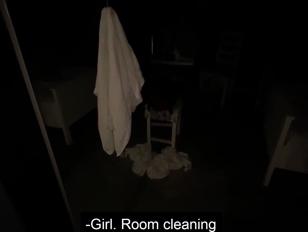 ROOM CLEANER TRIED TO WAKE UP THE GIRL