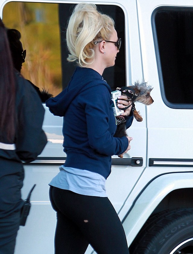 Britney leaving a Hotel in Beverly Hills: ohnotheydidnt ...